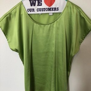 Chico’s Satin Lime Green Comfy Top
